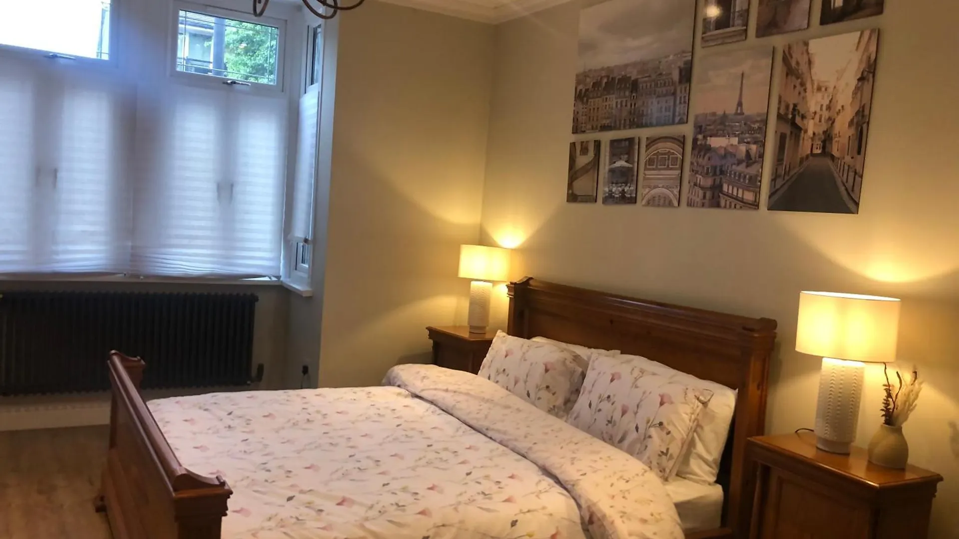Green Gate Apartment London Homestay